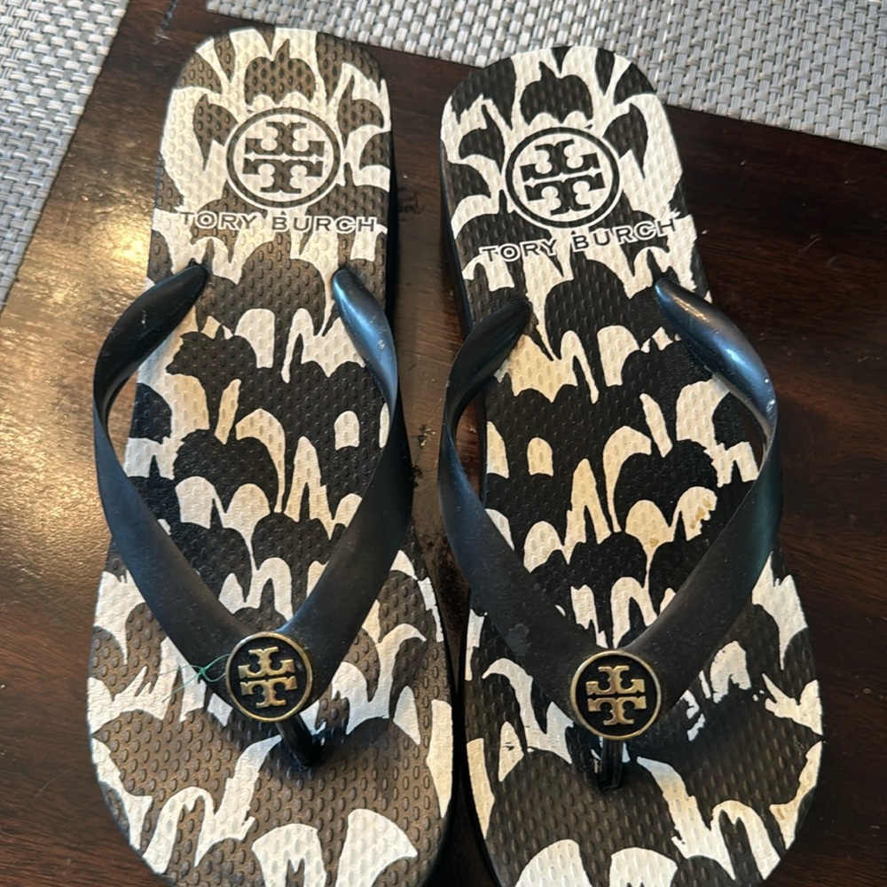Tory Burch size 7 sandals